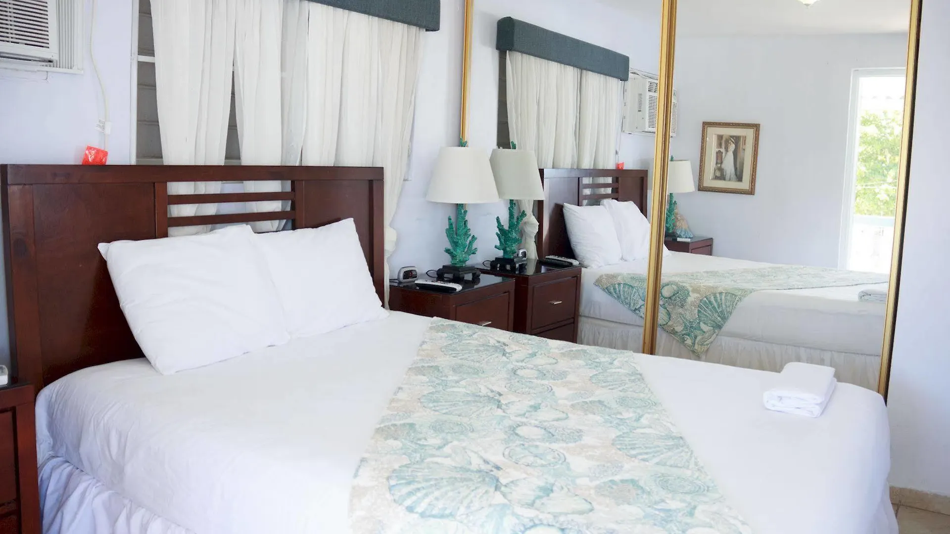 The Beach Guesthouse Pinones Guest house