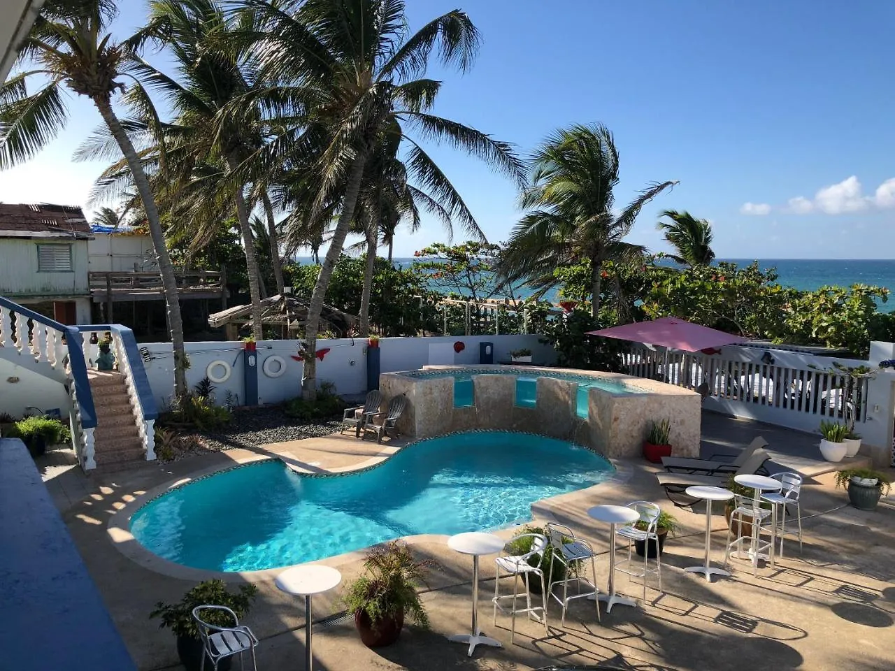 The Beach Guesthouse Pinones Guest house